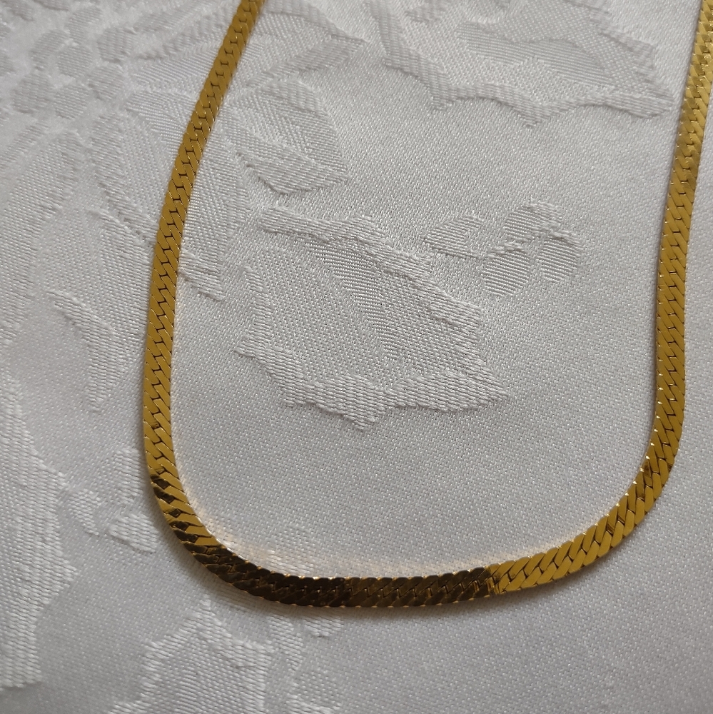 Monet vintage gold tone necklace Flat Link